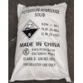 Potassium Hydroxide được sử dụng trong dầu gội